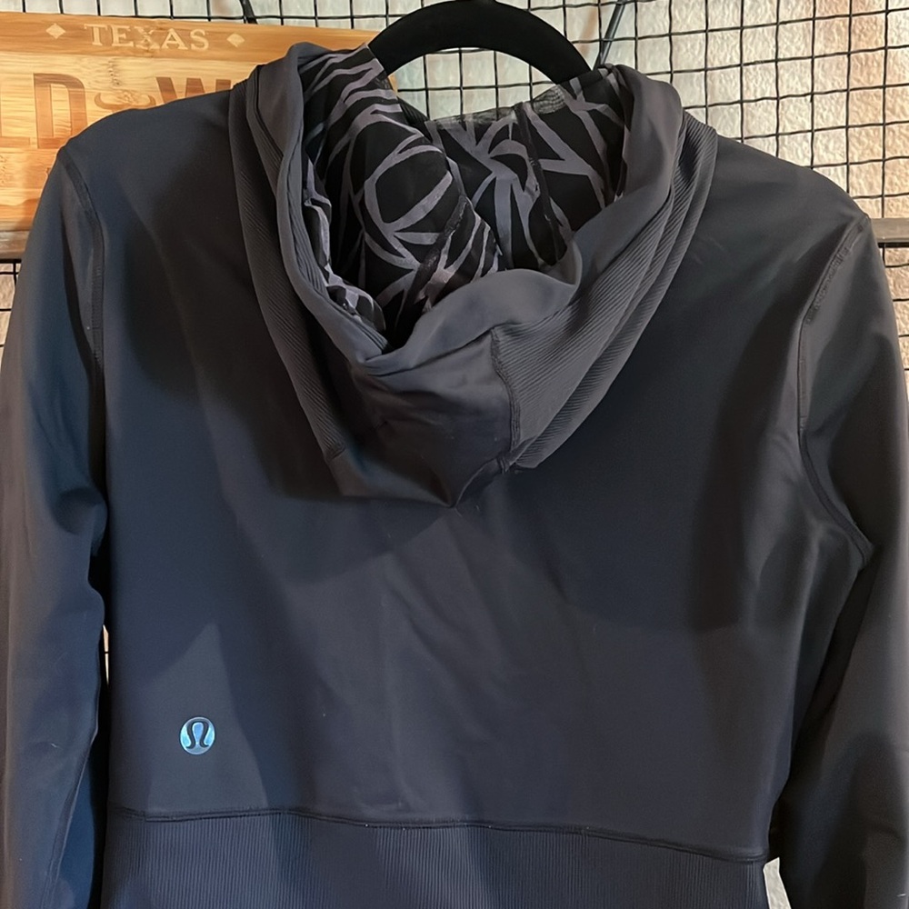 Lululemon Black Hooded Zip Jacket Size 8 - Picture 7 of 9